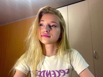 sabinamccrohan - Live now on Chaturbate