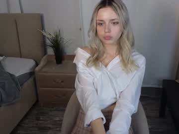 girl Sex Cam Shows with b_e_a_u_t_y