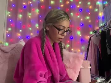 girl Sex Cam Shows with giaavalentinee