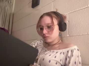girl Sex Cam Shows with lavender_lune