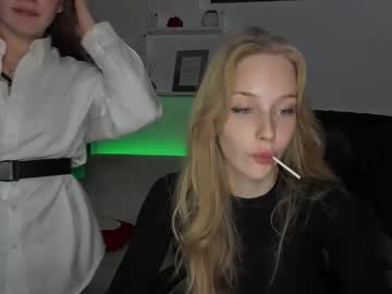 couple Sex Cam Shows with sarahwelddy