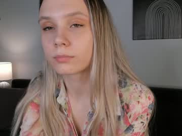 girl Sex Cam Shows with elenebisbee