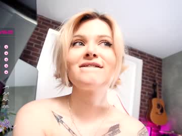 girl Sex Cam Shows with awondrr