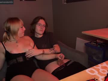 couple Sex Cam Shows with pychoddelic