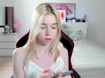 girl Sex Cam Shows with _emiliaaa