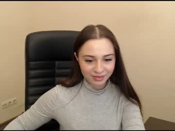 girl Sex Cam Shows with milllie_brown