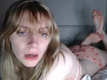 girl Sex Cam Shows with dumbdoll9