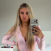 IndiaHughesUkx