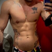 jhonny_sulivan - Live now on Stripchat