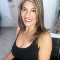 LunaBeya - Live now on Stripchat