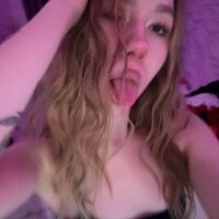 lil_monikaa - Live now on Stripchat