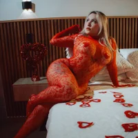 may_aceros - Live now on Stripchat