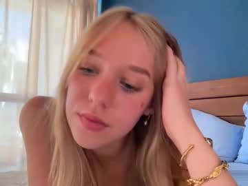 lovebelle33 - Live now on Chaturbate