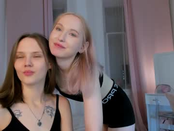 lisaluve - Live now on Chaturbate