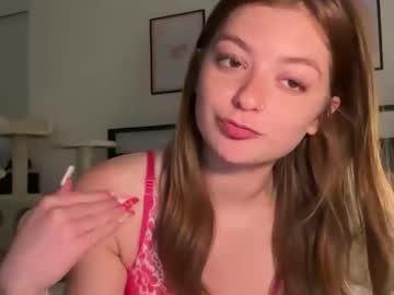 mollyxxxmoon - Live now on Chaturbate
