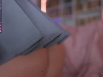 lusyane18 - Live now on Chaturbate