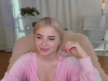 girl Sex Cam Shows with nika_queen__