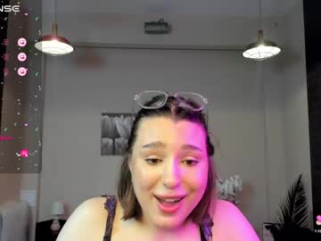 girl Sex Cam Shows with kylieeangel
