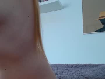 girl Sex Cam Shows with monica_dream18
