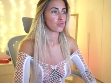 girl Sex Cam Shows with laramonroe_