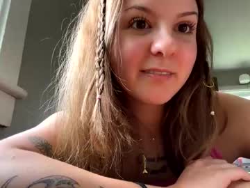 girl
        cocolobo66 cam image #5908766