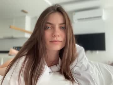 girl Sex Cam Shows with kattyyy_catt