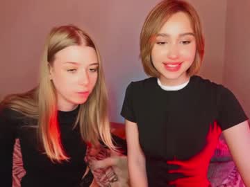 couple Sex Cam Shows with cherrycherryladies