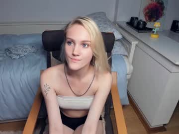 girl Sex Cam Shows with lola_rise