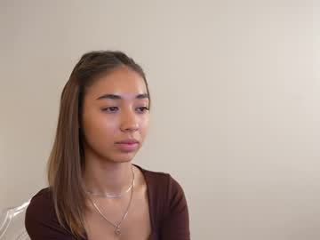 girl Sex Cam Shows with y_a_s_m_i_n_a