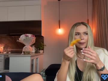 couple Sex Cam Shows with julia_rle