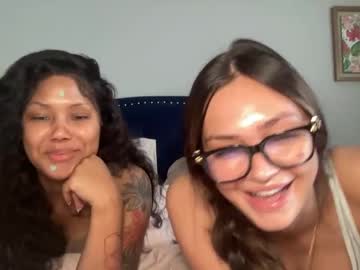 girl
        alanaaheart cam image #5910882