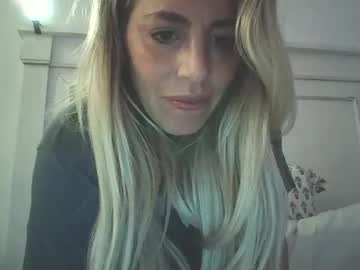 girl Sex Cam Shows with michellee_michaels