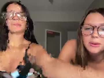 girl Sex Cam Shows with kyliecarterxo