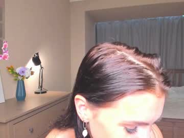 girl Sex Cam Shows with synne_glows