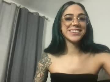 girl Sex Cam Shows with mercedes_111