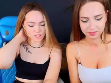 couple Sex Cam Shows with top_twins