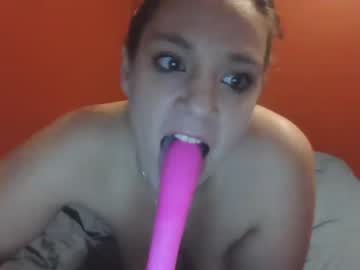 girl Sex Cam Shows with midnightqueenxo