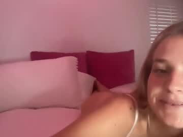 girl Sex Cam Shows with brookyxo