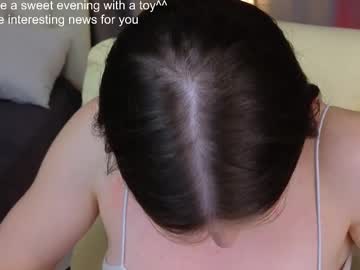 girl Sex Cam Shows with dolce_moments