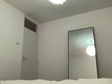 girl Sex Cam Shows with seraveraxo