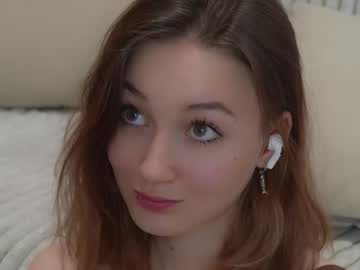 girl Sex Cam Shows with invokersgirl