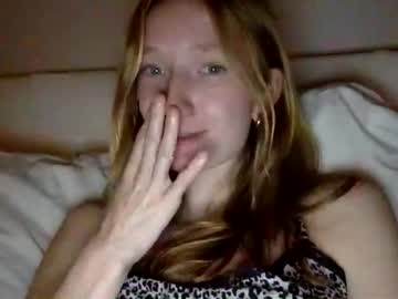 girl Sex Cam Shows with littlee_redd