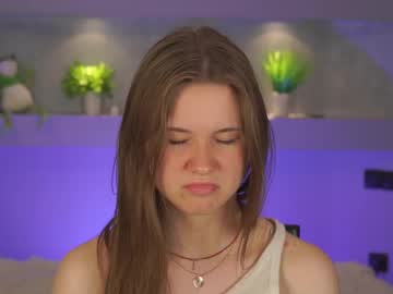 girl Sex Cam Shows with bananini_anallove