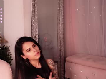 girl Sex Cam Shows with mysticxkitty