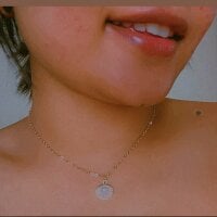 QueenOfCurvesX - Live now on Stripchat