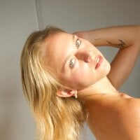 Ellis_Blossom - Live now on Stripchat