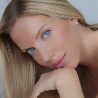 Nova-Lee - Live now on Stripchat
