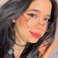 tati_reyess - Live now on Stripchat