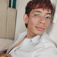 Sweet_Davyd - Live now on Stripchat