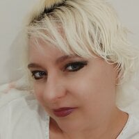 VikaKing - Live now on Stripchat